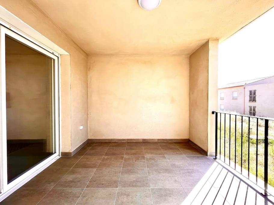 Appartement Neuf Avec Terrasse Saint-Florent  Buitenkant foto