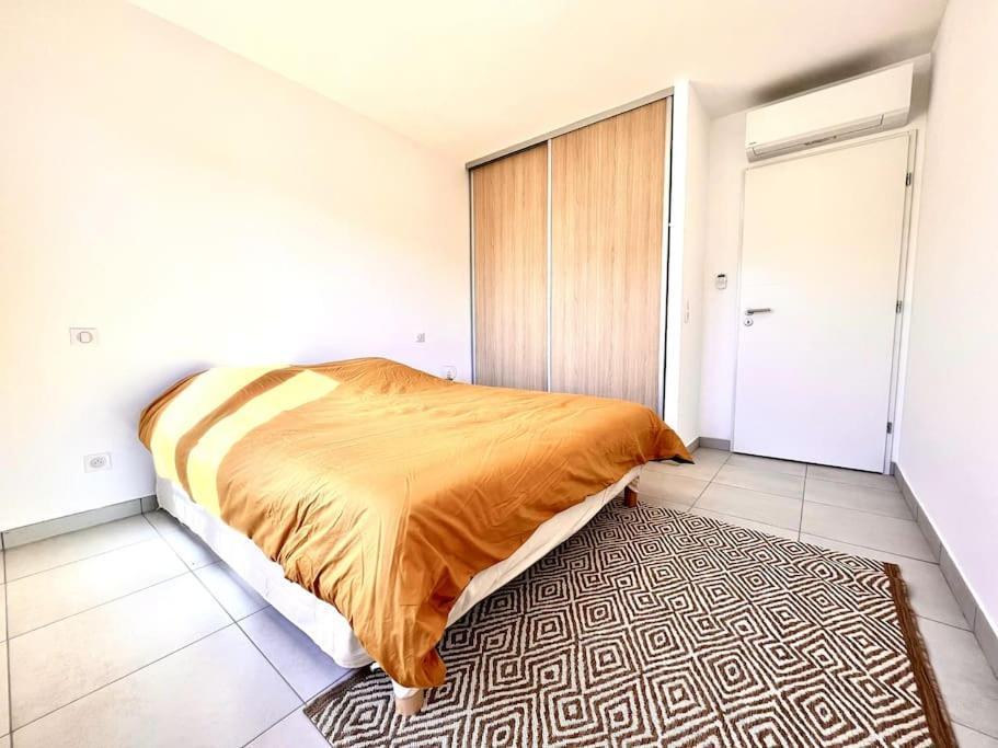 Appartement Neuf Avec Terrasse Saint-Florent  Buitenkant foto