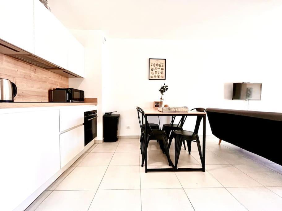 Appartement Neuf Avec Terrasse Saint-Florent  Buitenkant foto